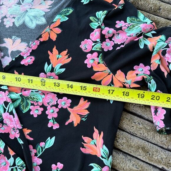 5 for $45 Ann Taylor Wrap Top Blouse Shirt Size SP Floral - Picture 6 of 7